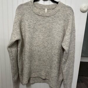 Aritzia Heathered Gray Sweater